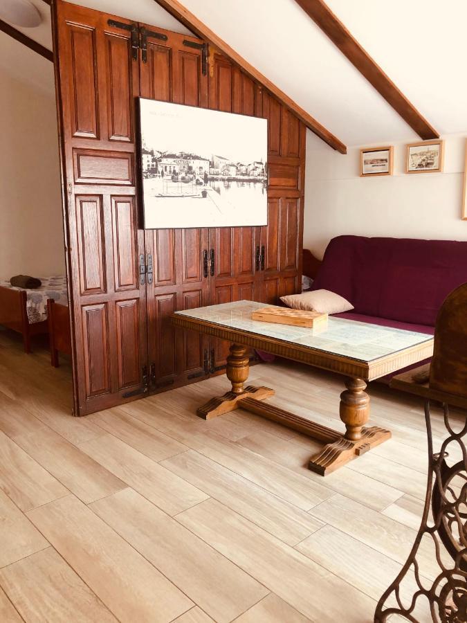 איזולה Hangar Apartments מראה חיצוני תמונה