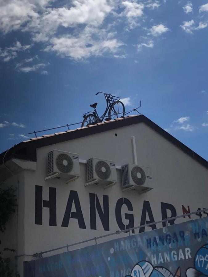 איזולה Hangar Apartments מראה חיצוני תמונה